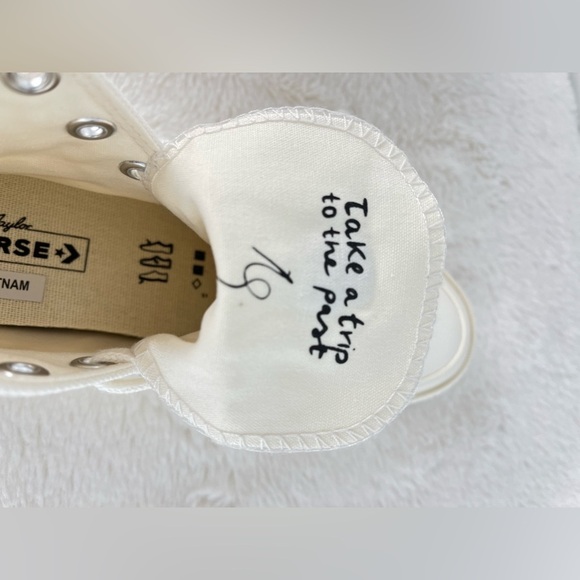 CONVERSE All Star Gran-Z Floral High-tops. NEW IN BOX - Picture 11 of 16